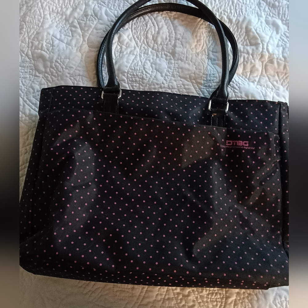 DTBG Black Laptop Shoulder Bag with Pink Accents